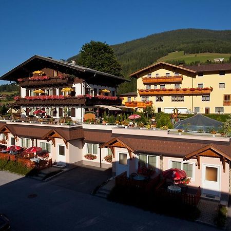 Familiengaestehaus Ingrid Sankt Martin am Tennengebirge Esterno foto