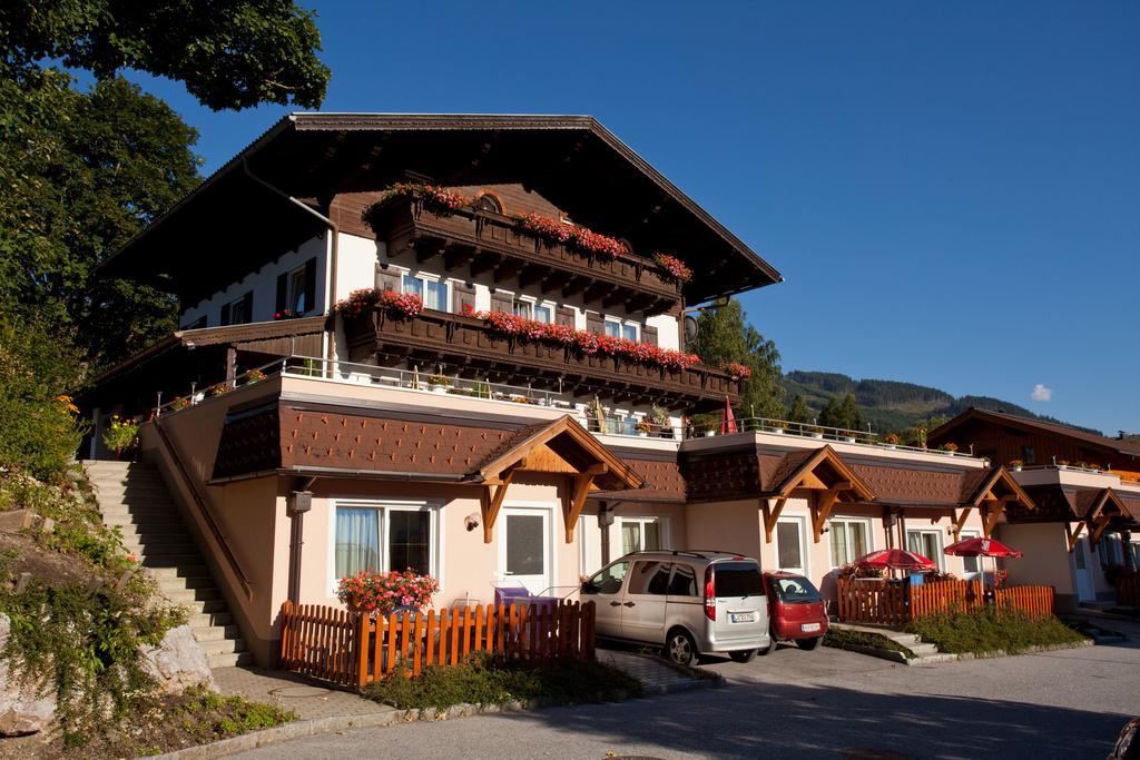 Familiengaestehaus Ingrid Sankt Martin am Tennengebirge Esterno foto