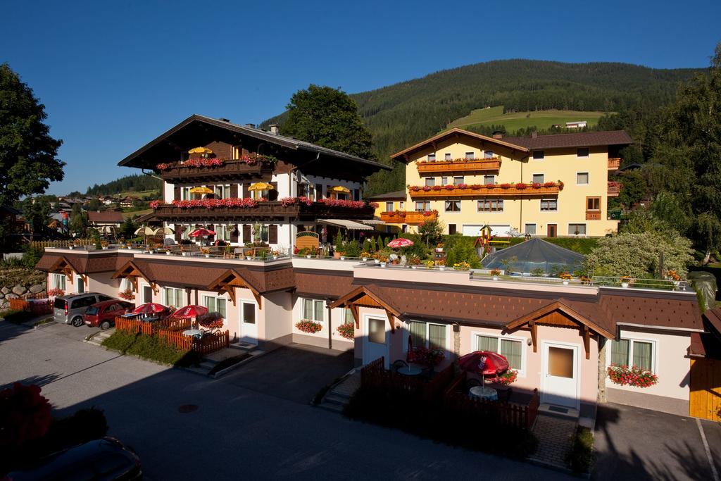 Familiengaestehaus Ingrid Sankt Martin am Tennengebirge Esterno foto