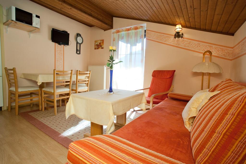 Familiengaestehaus Ingrid Sankt Martin am Tennengebirge Camera foto